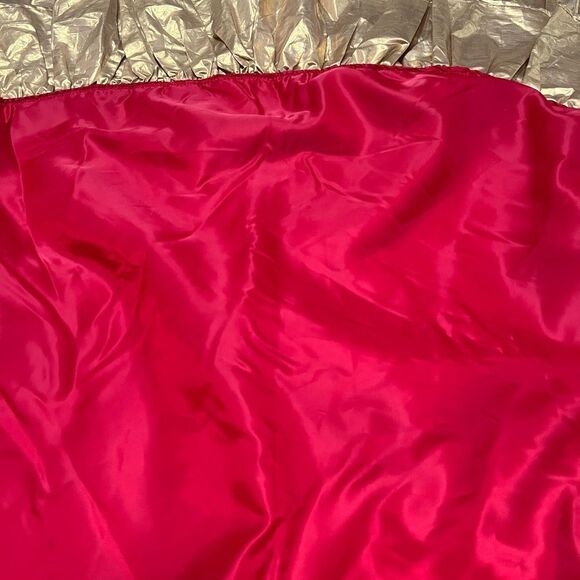 Red and Gold Quilted Velvet Christmas Tree Skirt - Picture 12 of 15